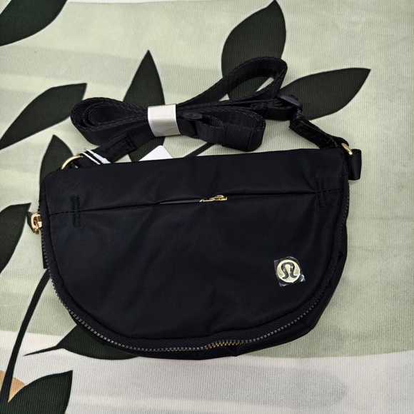 lululemon athletica Handbags - Lululemon All Night Festival Bag Micro 2L | Black Crossbody